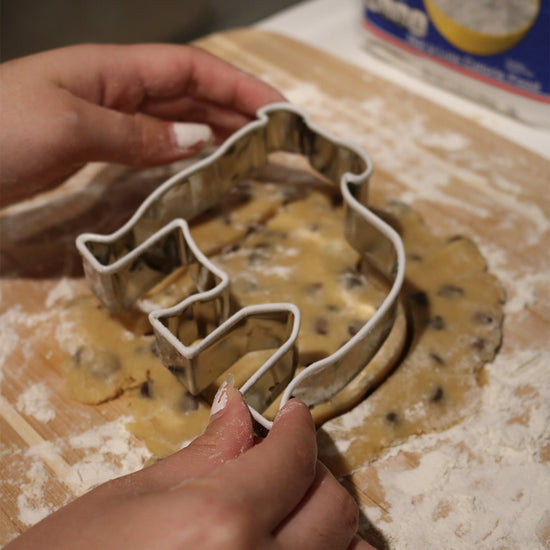 Load image into Gallery viewer, Bulldog Cookie Cutters (1)
