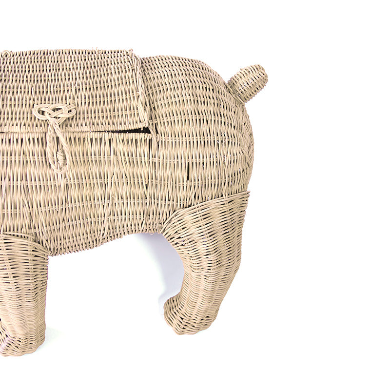 Sir Winston Wicker Bulldog (Natural)